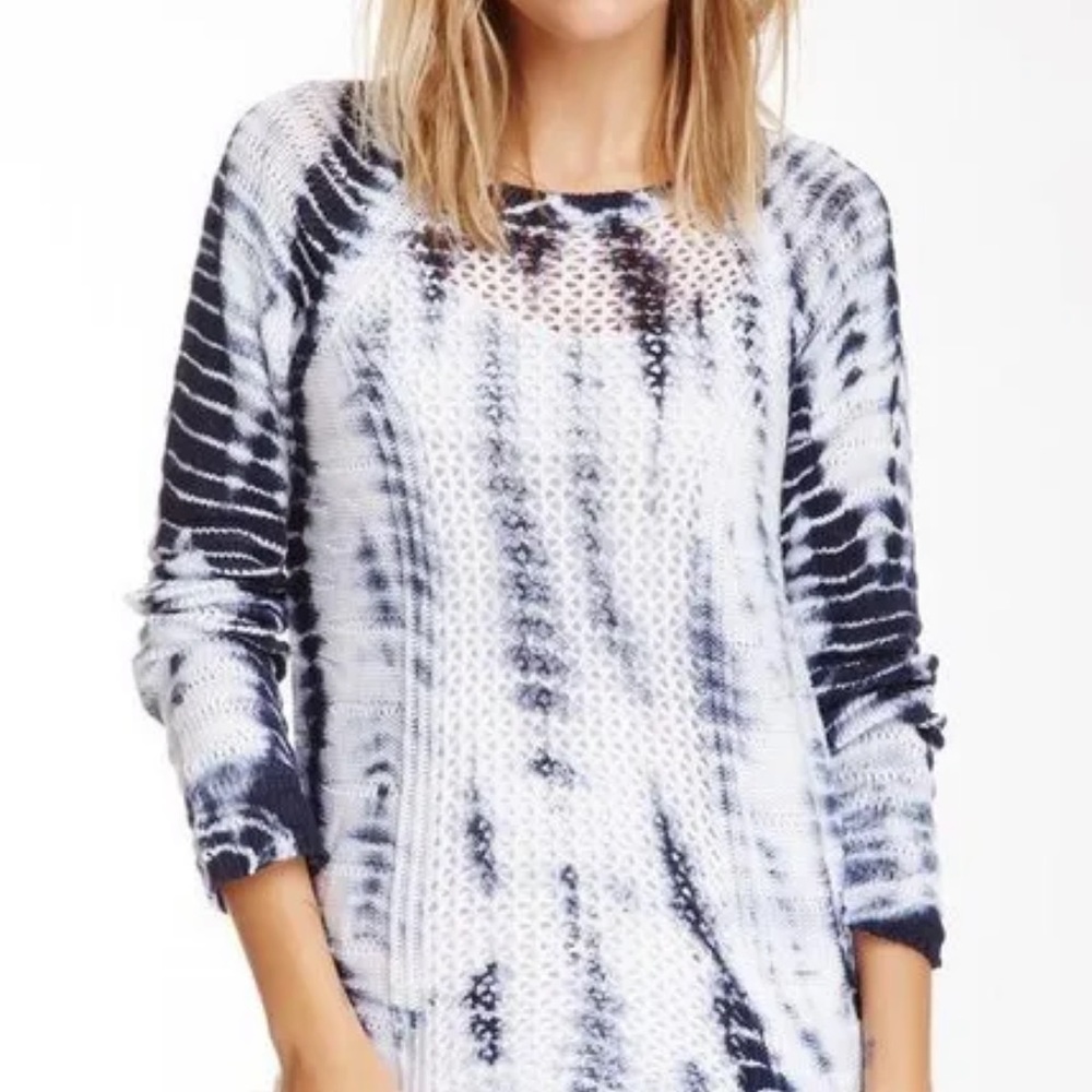 Two by Vince Camuto Sweater